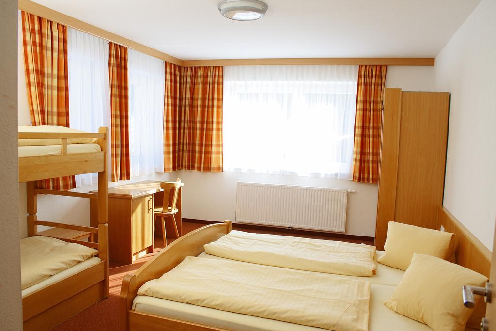 Jugendhotel Aicher Ваграйн Номер фото